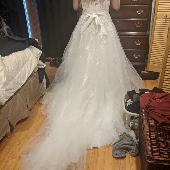 Wedding dress - Picture 5 of 7